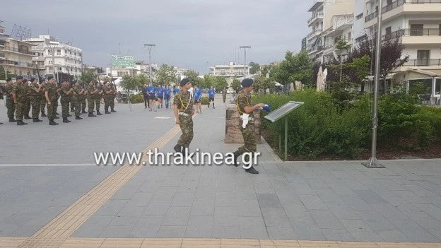 Aνατριχίλα: Η ξεχωριστή για πολλούς λόγους έπαρση σημαίας στην Ορεστιάδα – Βίντεο